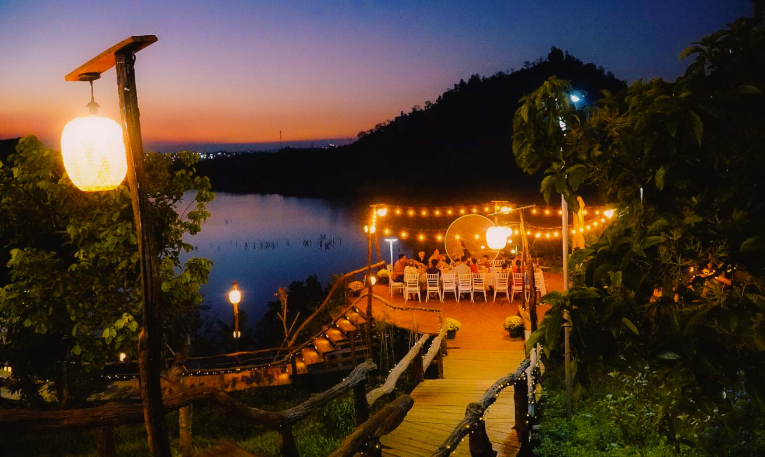 Tới Eva Village Khám Phá Trọn Vẹn Ẩm Thực Tây Nguyên