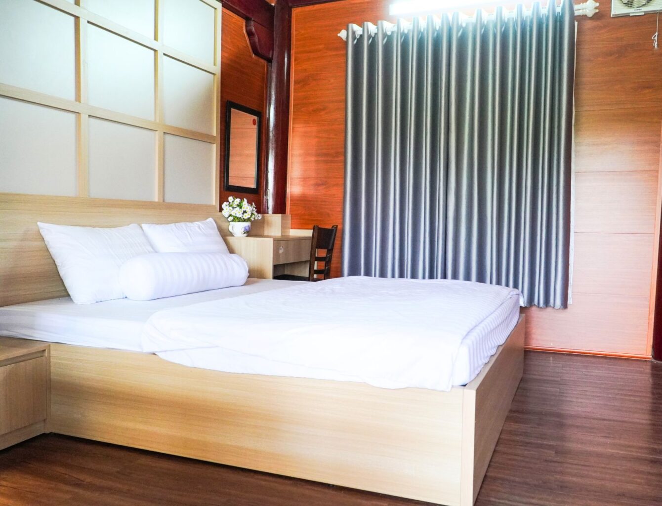 Eva Wooden House