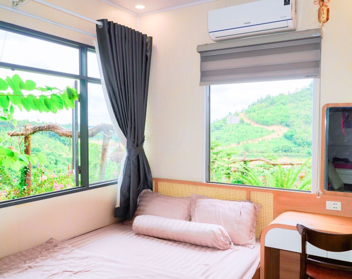 Eva’s Cozy Room